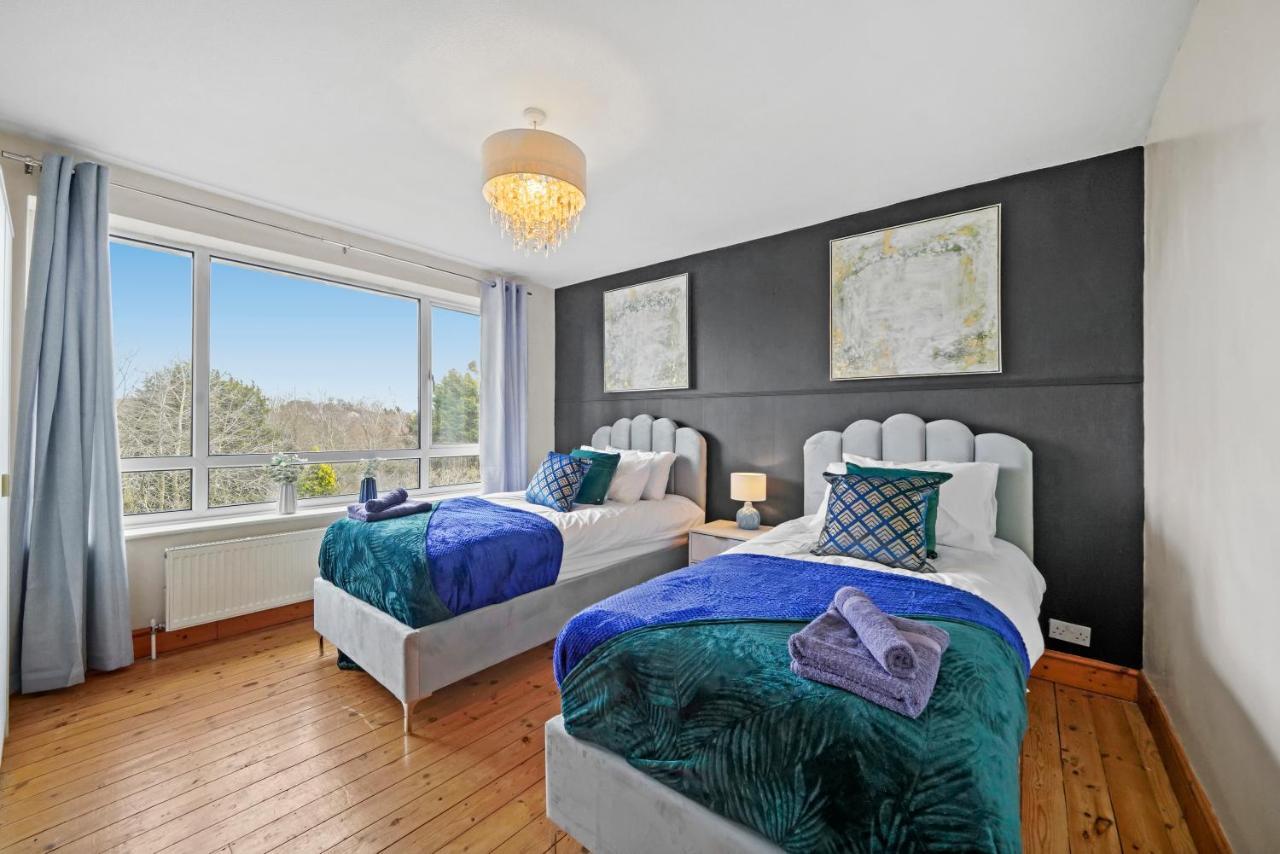 فيلا Leek Woottonفي The Stylish Warwick Abode - Balcony - Garden المظهر الخارجي الصورة