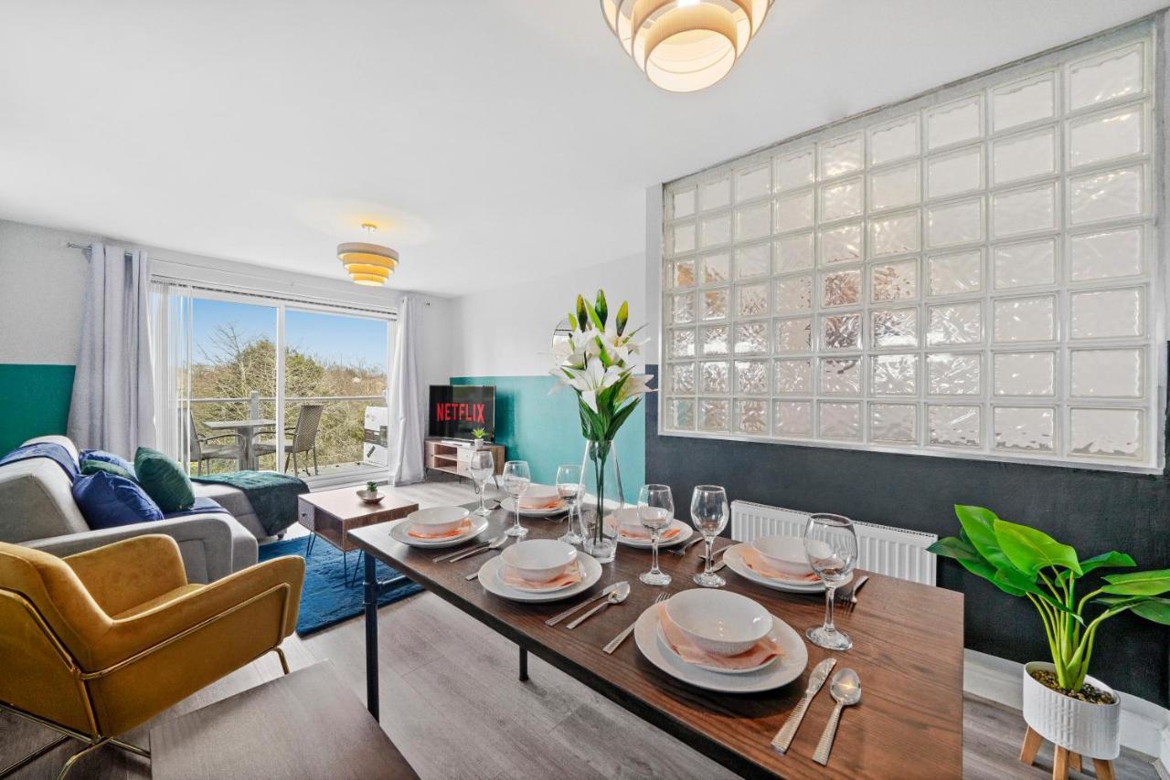 فيلا Leek Woottonفي The Stylish Warwick Abode - Balcony - Garden المظهر الخارجي الصورة