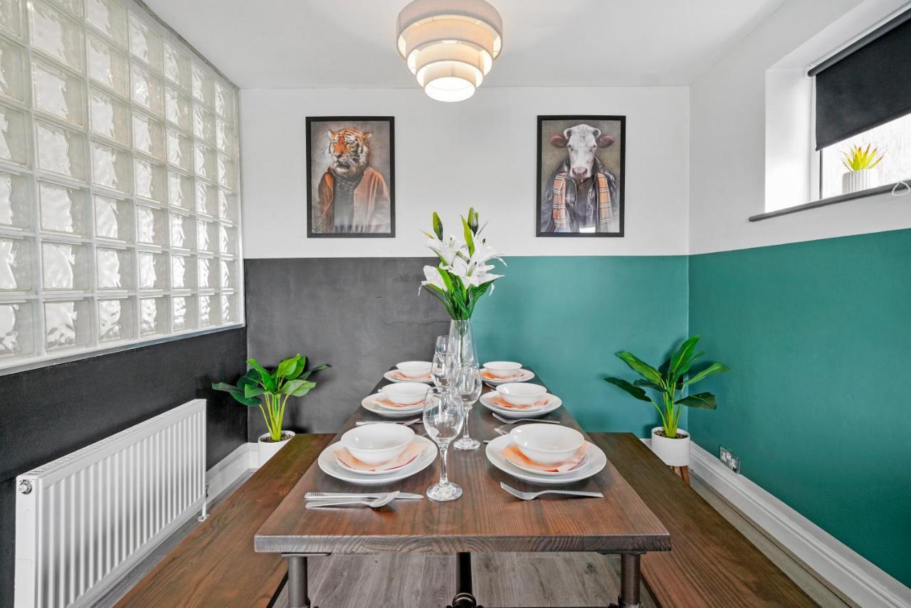 فيلا Leek Woottonفي The Stylish Warwick Abode - Balcony - Garden المظهر الخارجي الصورة